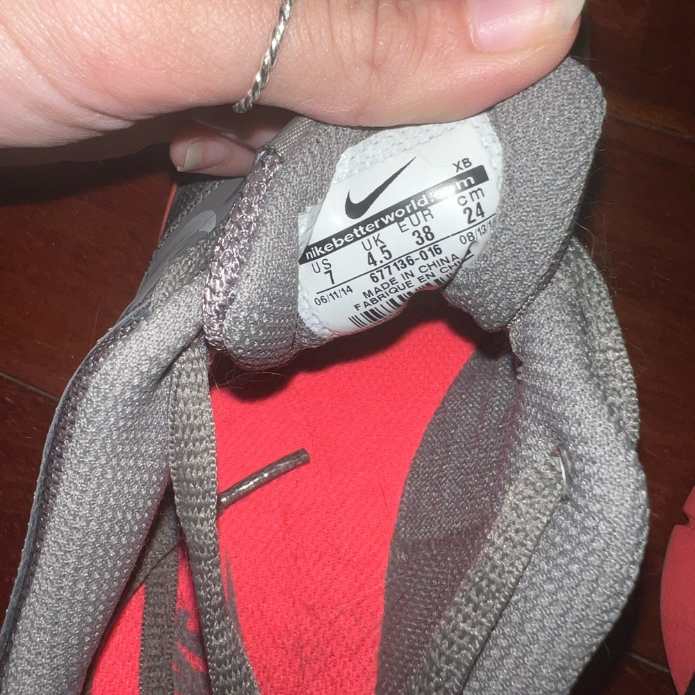 NWOT Womens Nike Running Sneakers - Picture 7 of 8